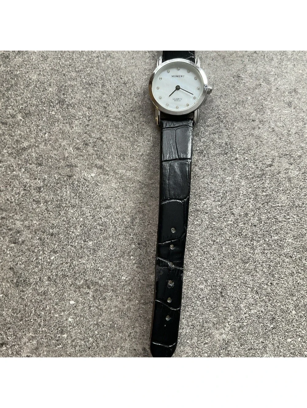Beautiful Moment Womens Watch 8030LA 25mm Silver Tone Case Leather Band A2